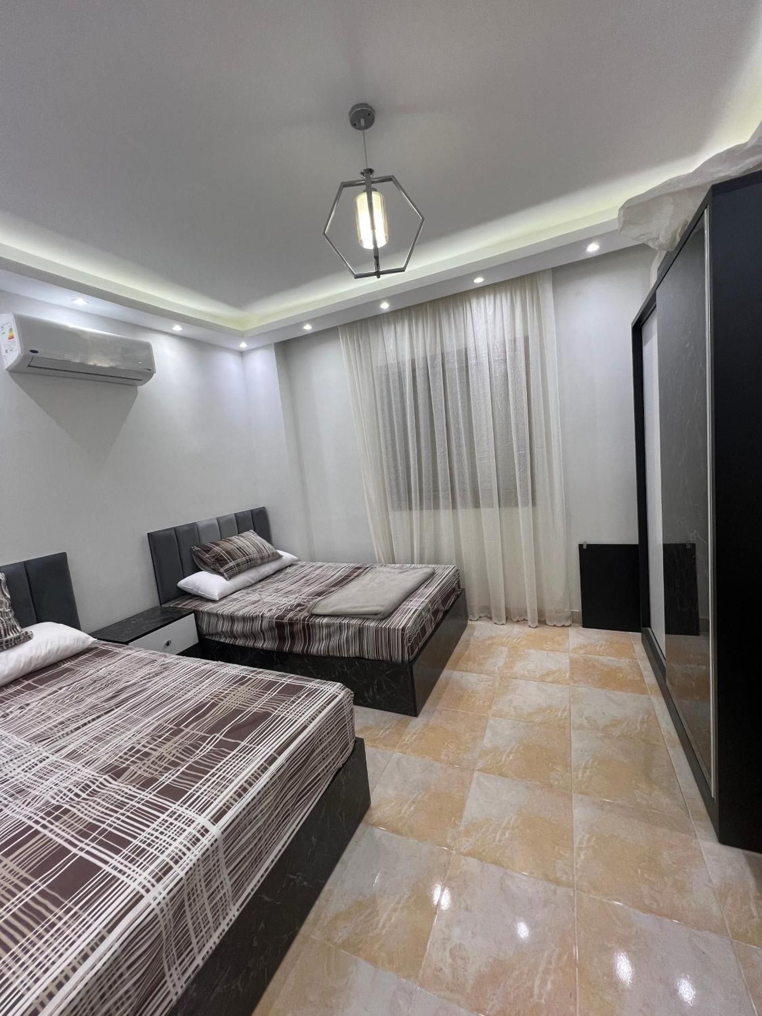 Luxury Cozy Near Attractions, Malls & Airport *