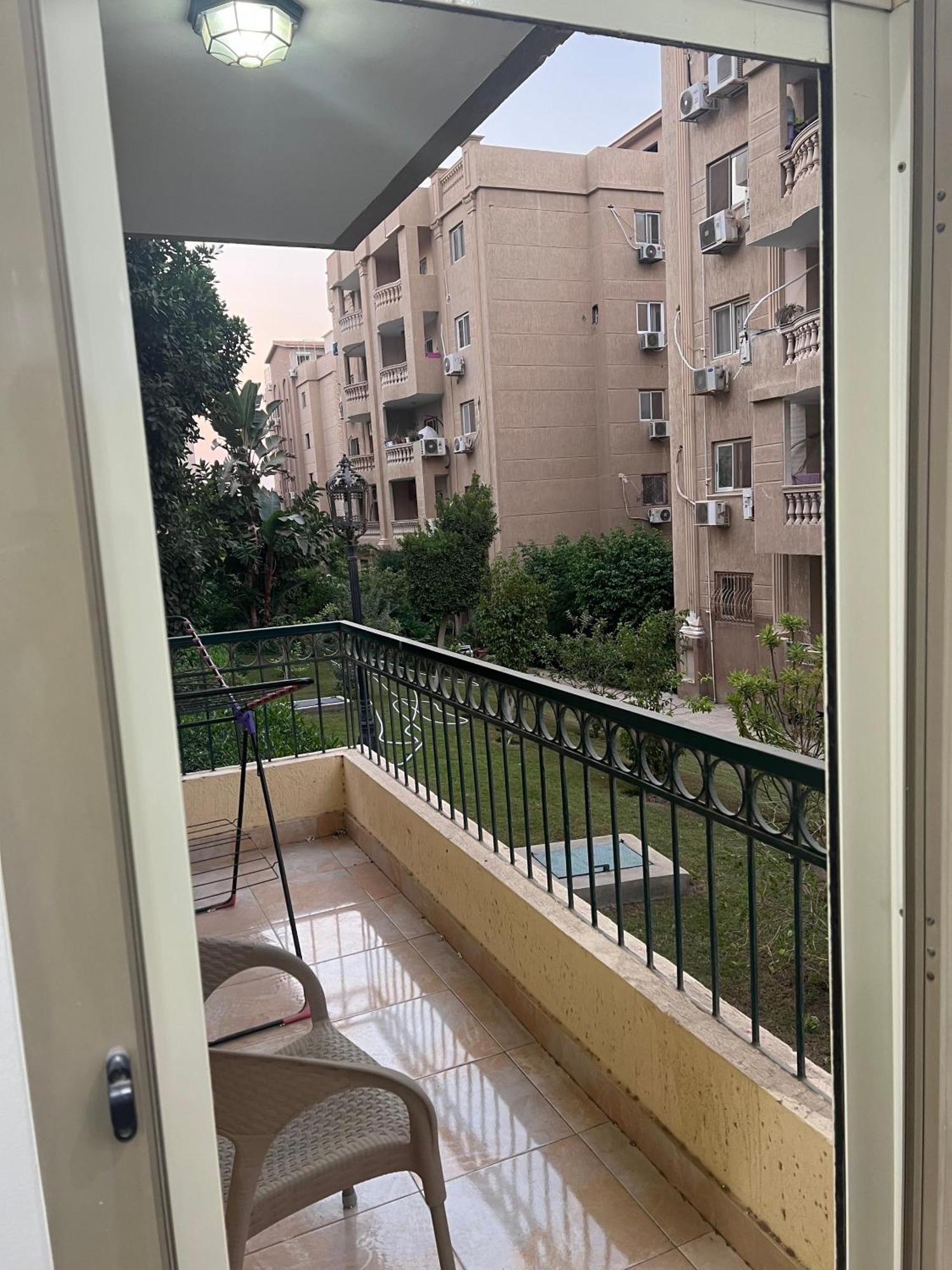 Luxury Cozy Near Attractions, Malls & Airport Apartment